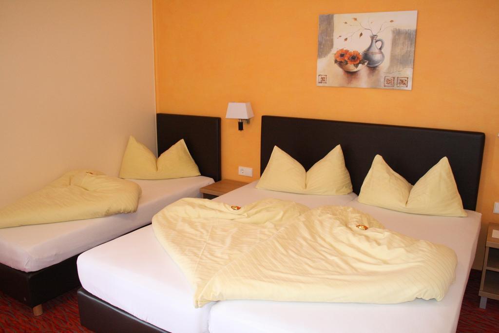 Vitalhotel Sonnblick Villach Room photo